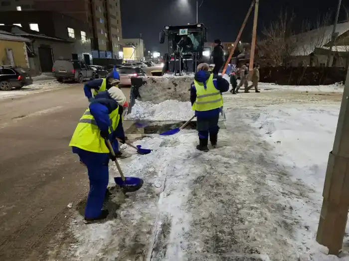 Снегопад в Астане: активные меры по уборке предотвращают заторы и обеспечивают безопасность на дорогах Павлодаре
