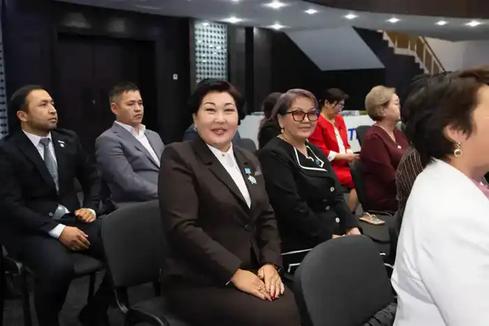 Звезды педагогики засияли на конкурсе «Лучший педагог–2025» в Алматинской области Павлодаре