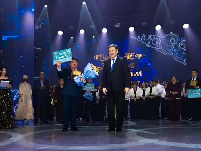 В ВКО прошёл итоговый гала-концерт творческих коллективов городов и районов региона (4)