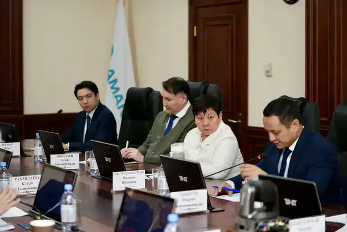 На заседании Общественного совета рассмотрены инициативы по недропользованию и НИОКР (6)