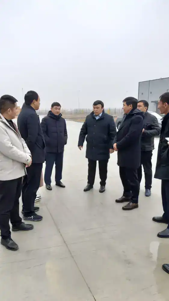 Вице-министр торговли Казахстана Айдар Абилдабеков обсуждает экспортные возможности с бизнесменами Туркестанской области Павлодаре