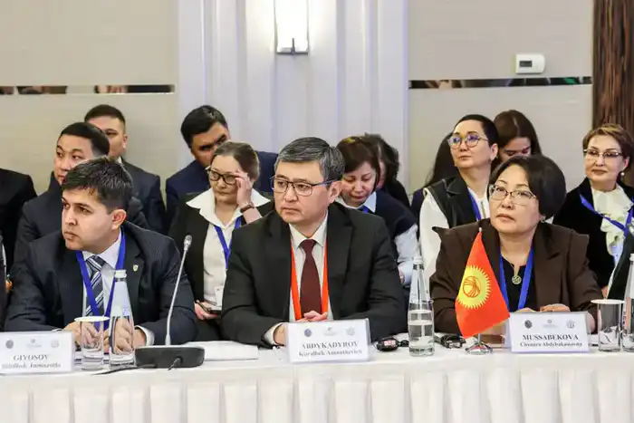 В Астане проходит Международный форум Тюркской сети судебно-правовой подготовки, приуроченный к 10-летию Высшего Судебного Совета Республики Казахстан (5)