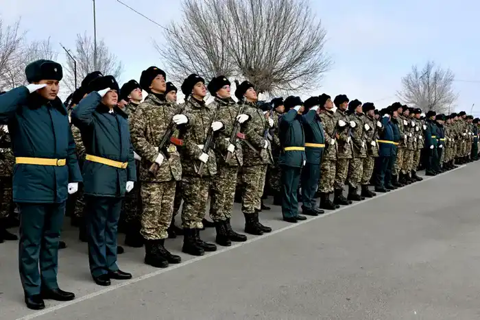 Шестьсот солдат в Конаевском и Усть-Каменогорском гарнизонах привели к Военной присяге (8)