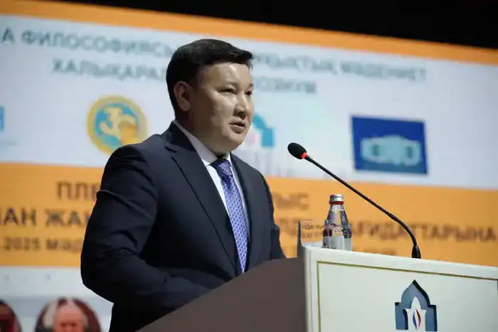 Международный симпозиум «Философия Великой степи и правовая культура» в Туркестане объединил более 300 участников (4)