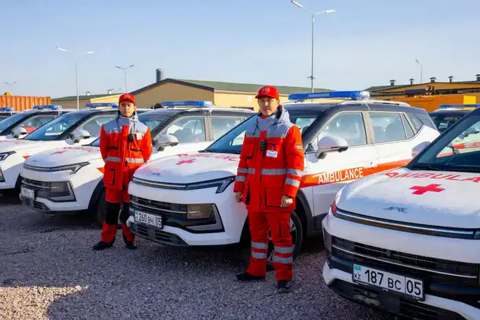 38 новых медицинских учреждений, 347 единиц техники и новые машины скорой помощи: какие изменения произошли в сфере здравоохранения в Алматинской области в 2025 году (2)