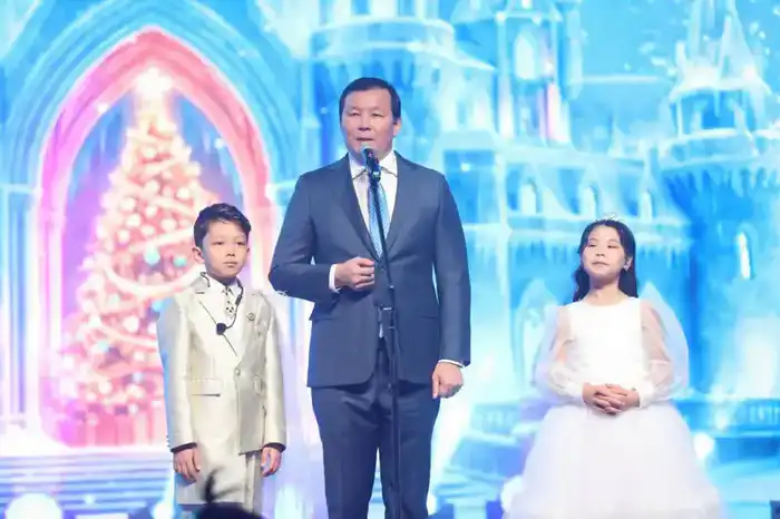 Президентская елка прошла для школьников Актюбинской области (2)