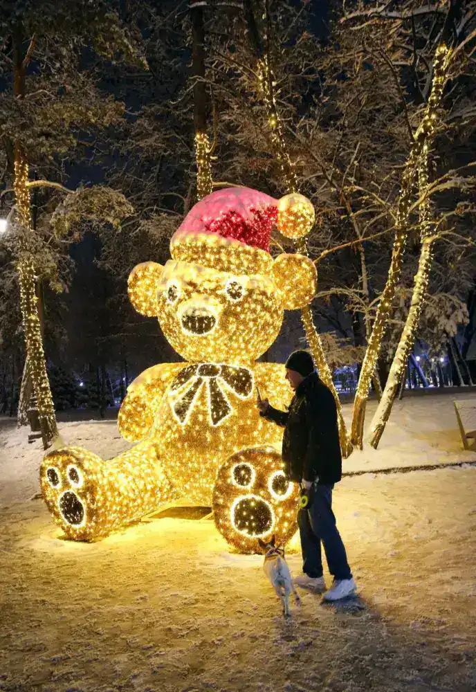 13 новых новогодних локаций появились в разных районах Алматы (2)