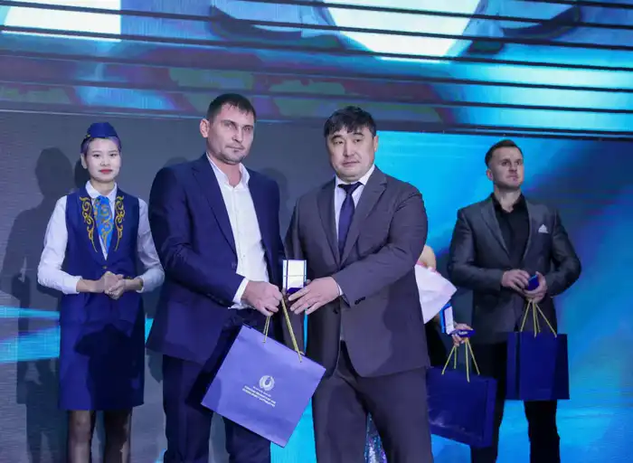 ТУРКЕСТАН: НАГРАЖДЕНЫ ЛУЧШИЕ СПЕЦИАЛИСТЫ, ВНЕСШИЕ ВКЛАД В РАЗВИТИЕ ВОДНЫХ ВИДОВ СПОРТА (3)