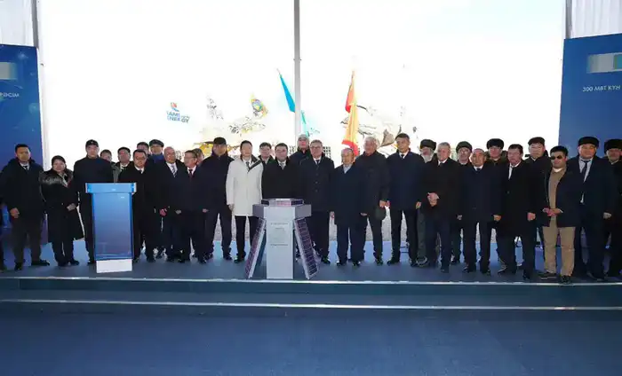 В ТУРКЕСТАНСКОЙ ОБЛАСТИ НАЧАЛОСЬ СТРОИТЕЛЬСТВО СОЛНЕЧНОЙ ЭЛЕКТРОСТАНЦИИ МОЩНОСТЬЮ 300 МВТ (9)