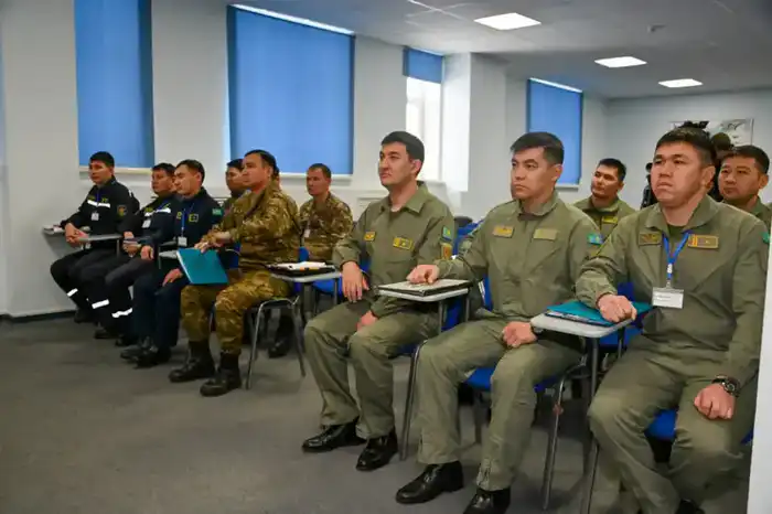 Военные летчики посвятили учебно-тренировочные полеты выдающемуся полководцу Бауыржану Момышулы (2)