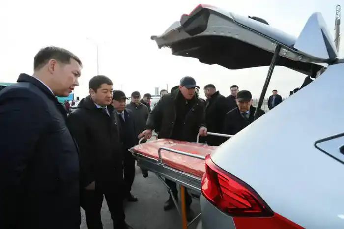 В Мангистауской области передали 18 новых санитарных автомобилей для медицинских учреждений Павлодаре