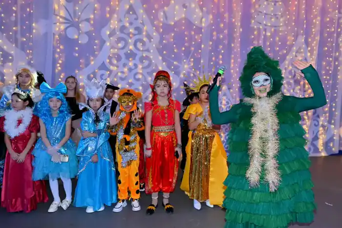 В Семее прошла новогодняя елка акима области (2)