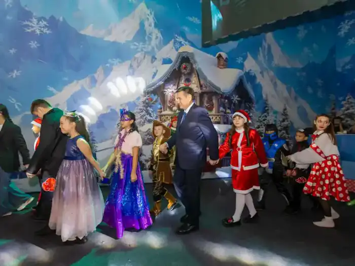 В ВКО прошли праздничные ёлки от имени Президента страны и акима области (4)