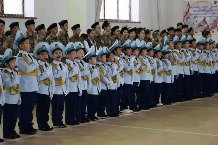 Полицейский класс "Жас сақшы" открылся в школе имени Бауыржана Момышулы в Актобе (2)