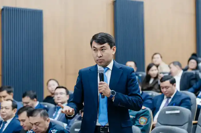 Серик Шапкенов обсудил с жителями Кульсары планы по развитию региона Павлодаре