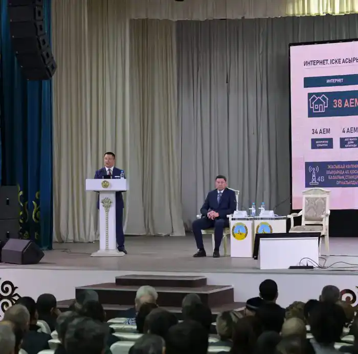 Аким Павлодарской области Асаин Байханов обсудил с жителями Баянаульского района ключевые вопросы развития региона Павлодаре