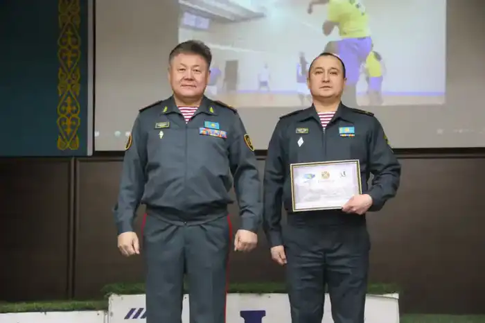 Соревнование по волейболу в Национальной гвардии МВД РК Павлодаре