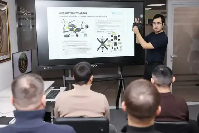 Спецподразделение «Бүркіт» Национальной гвардии осваивает FPV-дроны (5)