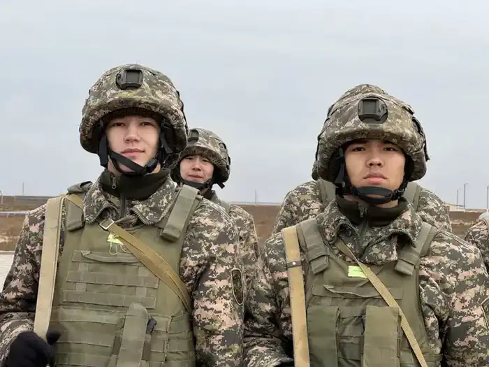 Матросы Военно-морских сил впервые выполнили стрельбы из автомата АК-74 (3)