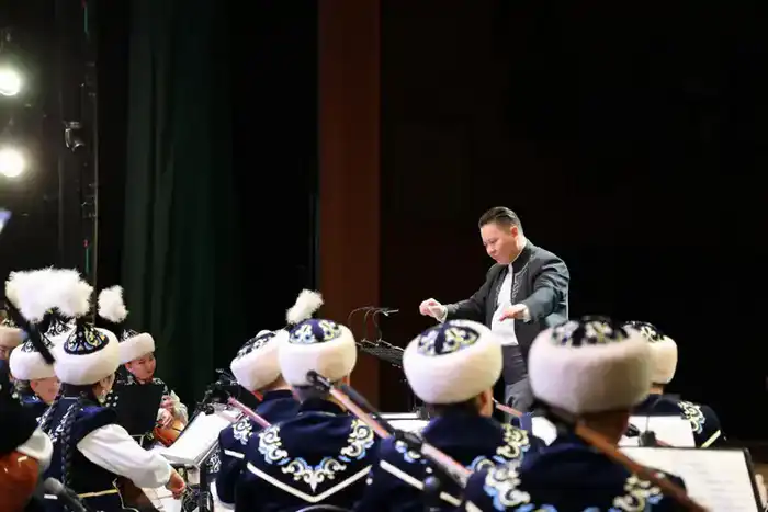 Большой гастрольный тур оркестра имени Курмангазы стартовал в Уральске (2)