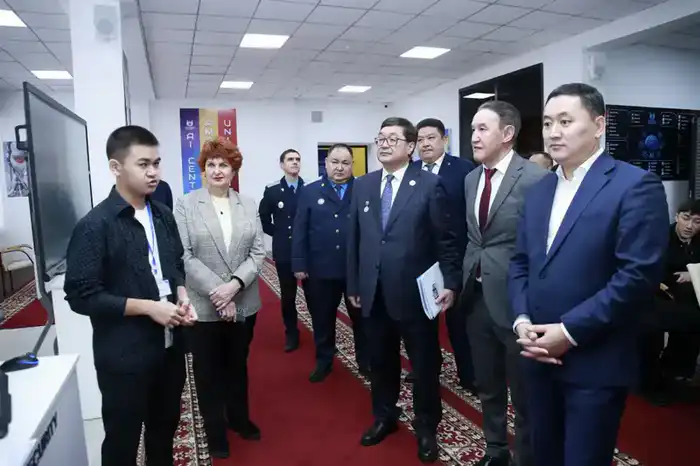 В Усть-Каменогорске состоялся круглый стол о роли граждан и государства в укреплении идеологии «Закона и порядка» (7)