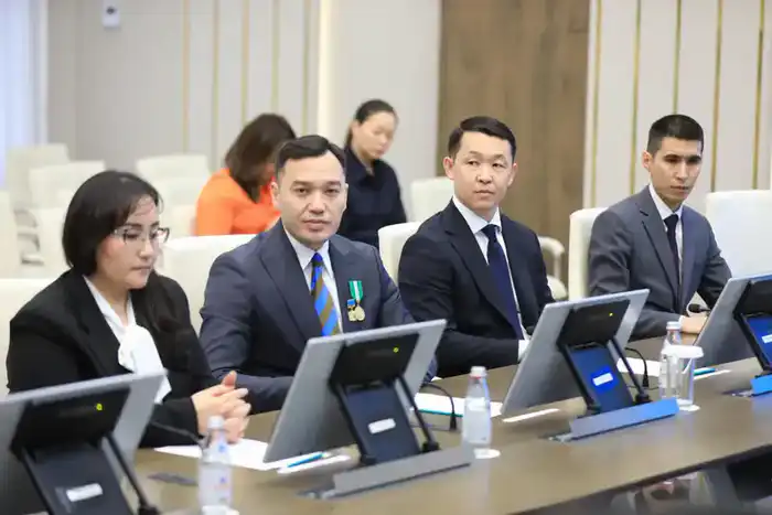 Молодым и талантливым актюбинцам вручили премию «Ақберен» (5)