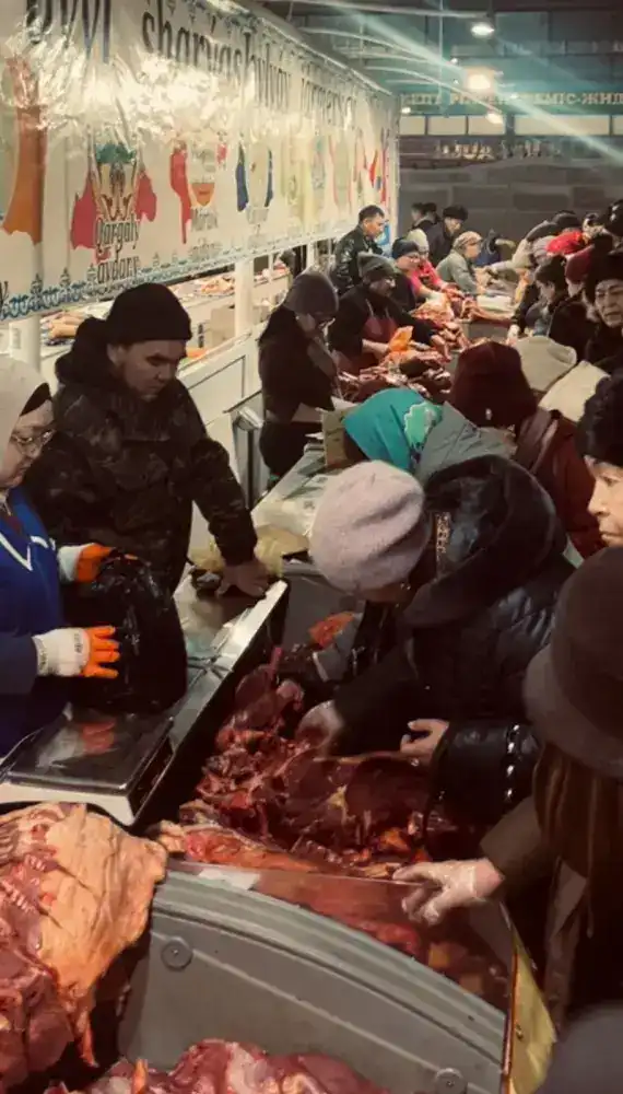 Сельскохозяйственная ярмарка в Актобе местные производители свежие продукты по низким ценам Павлодаре