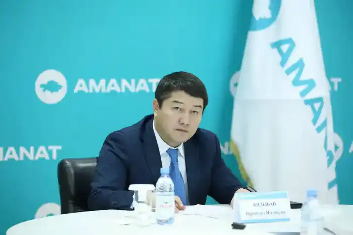 Нурдаулет Килыбай провёл общественный приём на площадке партии (3)