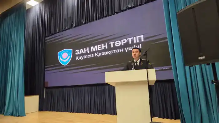 Дипфейки, дропперы, мошенники: столичным школьникам рассказали о цифровой безопасности (3)