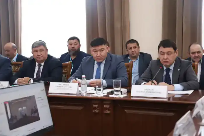 Айдарбек Сапаров провел встречу с аграриями Северо-Казахстанской области (2)