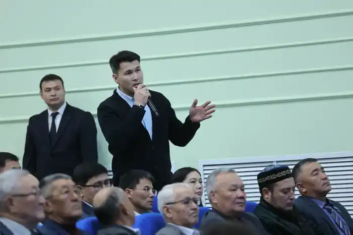 Ербол Карашукеев встретился с жителями Жамбылского района (4)