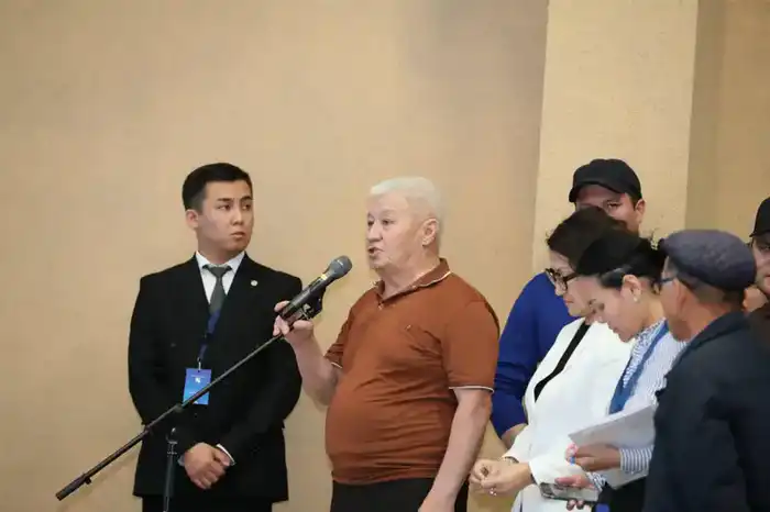 Нурдаулет Килыбай выслушал проблемы жителей города Актау (6)