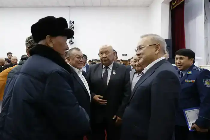 В Аксуском районе по итогам года очередь на жилье сократится на 12% (5)