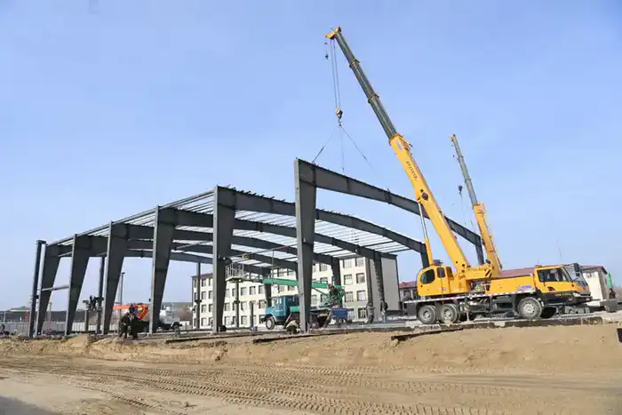 Проверен ход работ на строительных площадках (2)