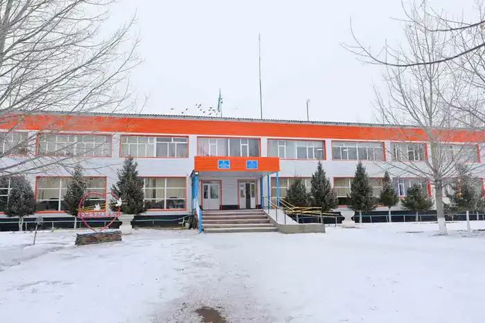 В средней школе Кызылкия в селе Тарлаулы Аягозского района провели капитальный ремонт (10)