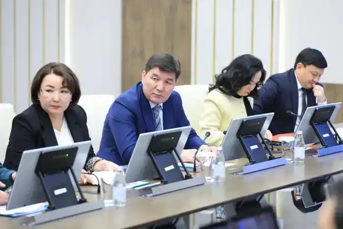 «В неблагоприятные погодные условия все службы должны работать оперативно и слаженно» - Асхат Шахаров (3)