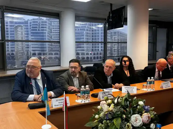 Презентован совместный фотоальбом архивистов Казахстана и Беларуси (2)