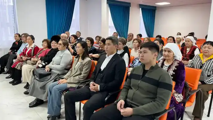 В Астане наградили волонтеров Центра активного долголетия: вручены благодарности и сертификаты Павлодаре