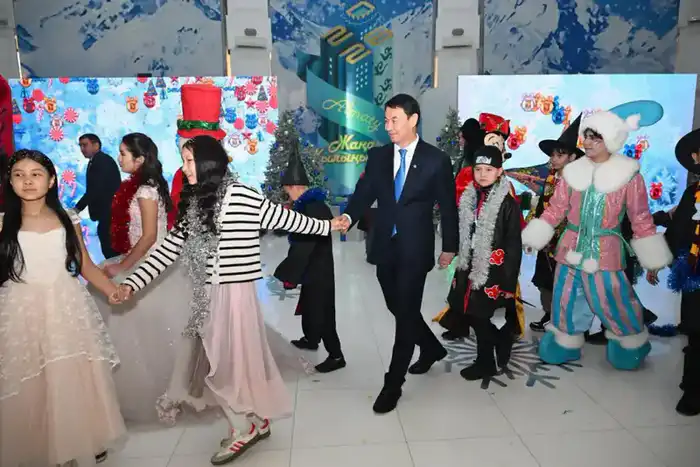 В Алматы состоялась Президентская новогодняя елка (3)