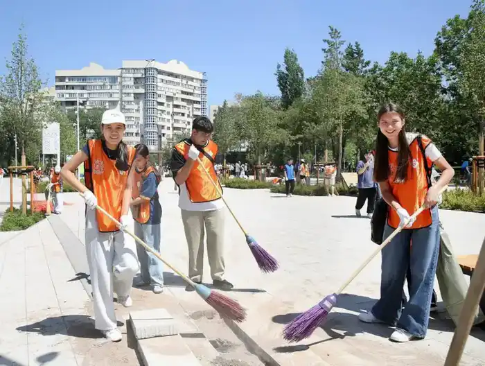 Участие более 570 тыс. молодых людей в экологических мероприятиях Алматы способствует улучшению санитарного состояния города Павлодаре