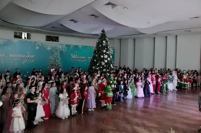Президентская ёлка в Казахстане: новогодние мероприятия для детей из Акмолинска Павлодаре