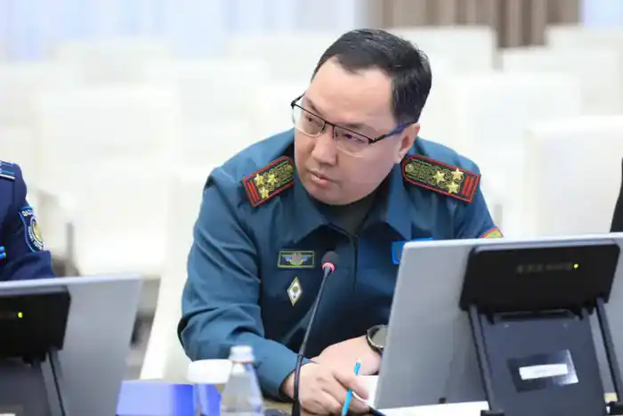 Слаженная работа служб в Актюбинской области во время зимней метели: защита граждан в условиях стихии Павлодаре