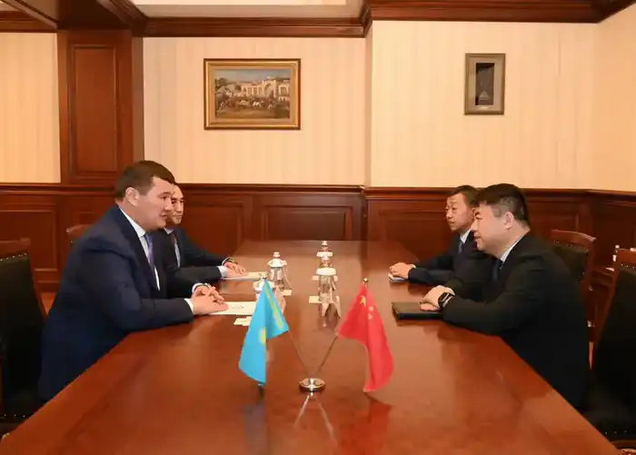 Обсуждение развития газовых месторождений и условий труда в компании Петро Казахстан Инк Павлодаре