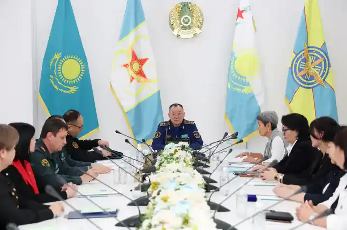 В Астане подвели итоги деятельности служб по организации работы с членами семей военнослужащих (10)