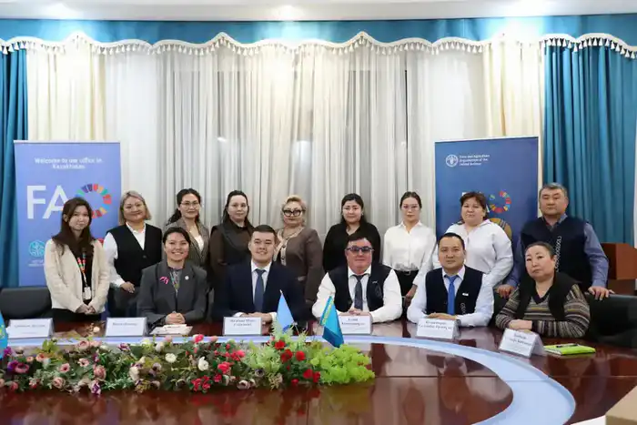 ФАО передала Казахстану оборудование для мониторинга и борьбы с саранчой (5)