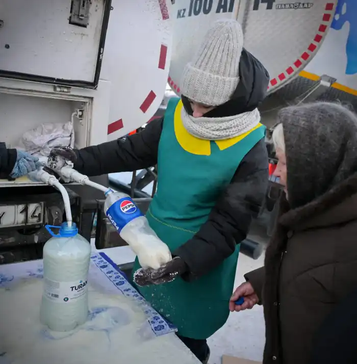 Все для новогоднего стола по доступным ценам: в Павлодаре прошла праздничная сельхозярмарка (9)