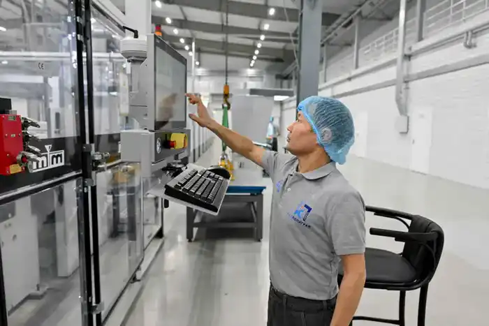 В Семее открыт современный цех по производству картонной упаковки (8)