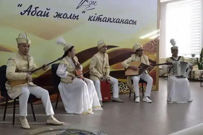 В рамках проекта «Библиотека Абай жолы» вышло 25 книг 19 авторов (5)