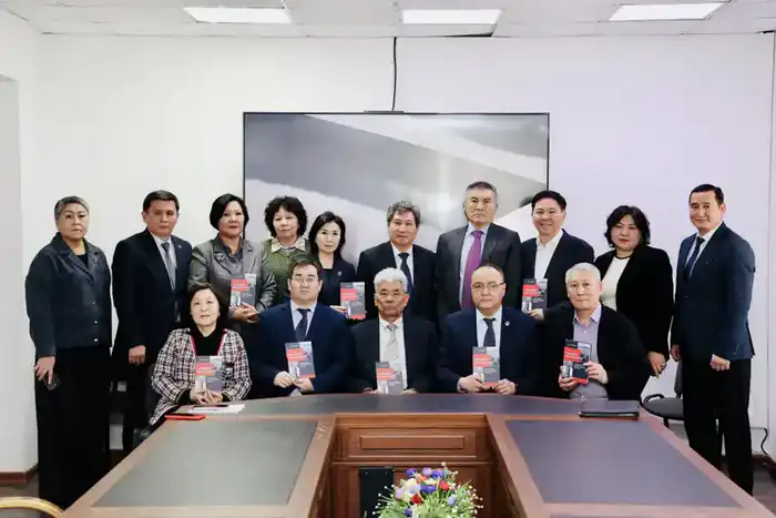 Презентация монографии профессора Бурбаева: шаг к улучшению правовой культуры и мышления в стране Павлодаре