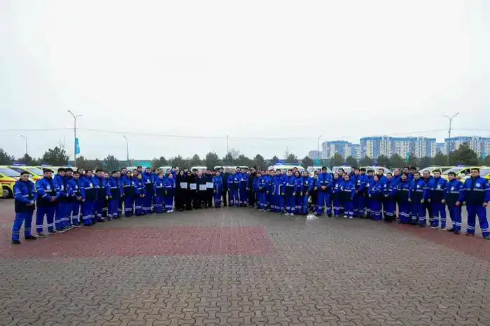 Поставка 30 новых санитарных автомобилей для службы скорой помощи в Шымкенте Павлодаре